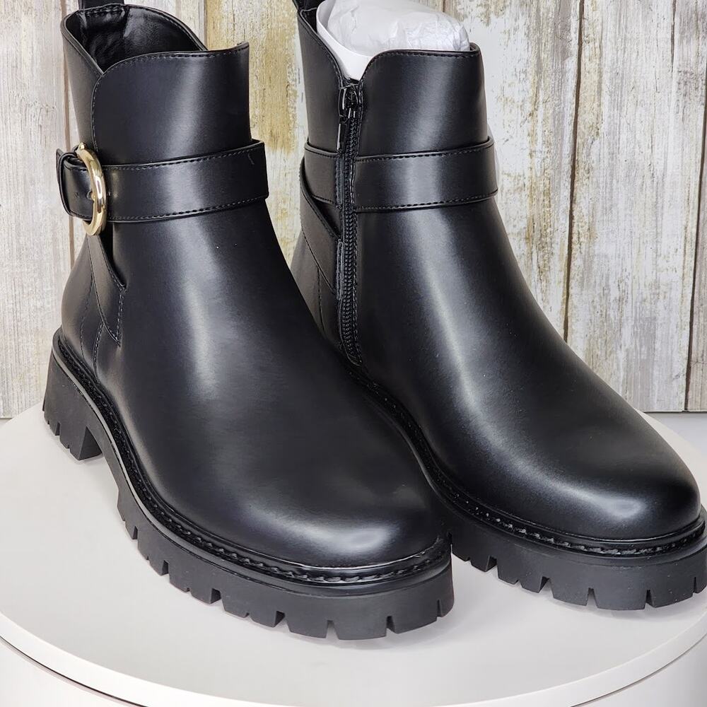 NEW - Giani Bernini Women's Jaynaa Memory Foam Lug Sole Ankle Booties - Size 6 M - Picture 2 of 12
